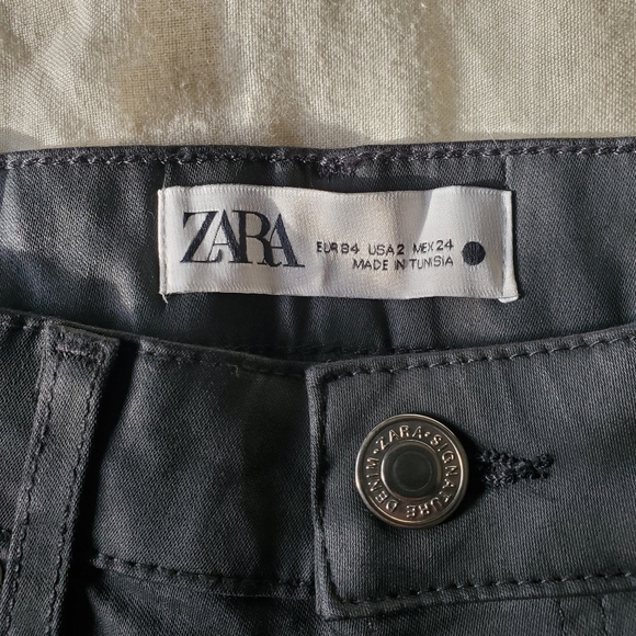 ZARA | NWT The Dreed Flare Cropped High Rise Slim Denim Jeans (Size 2) - Picture 3 of 8